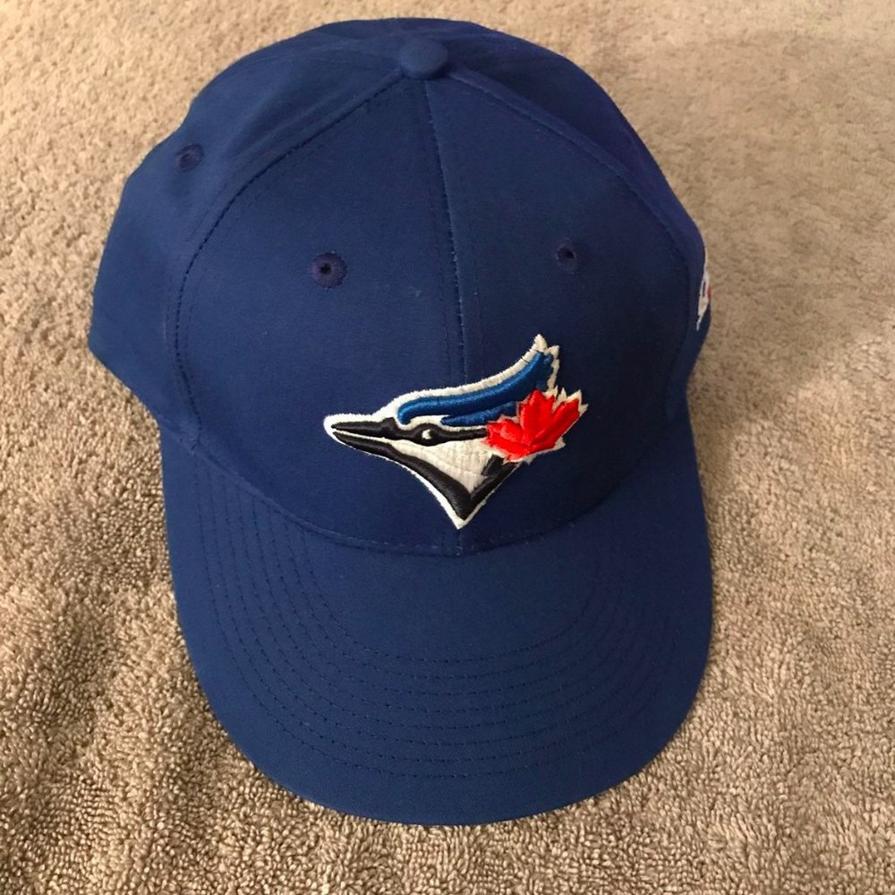 NWOT blue jay adult size hat